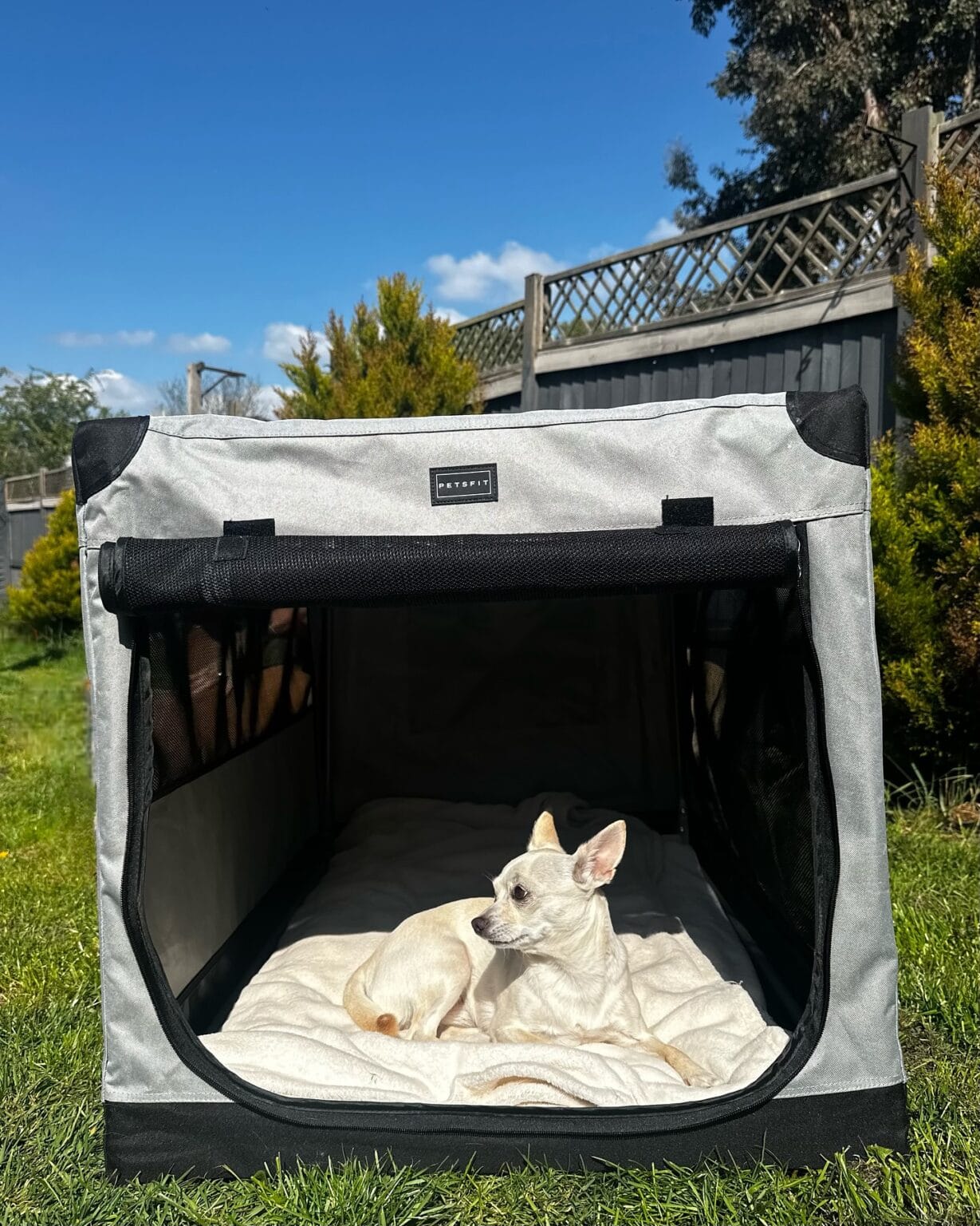 10 DIY Dog Crate Covers That Transform an Eyesore Into Home Decor ...